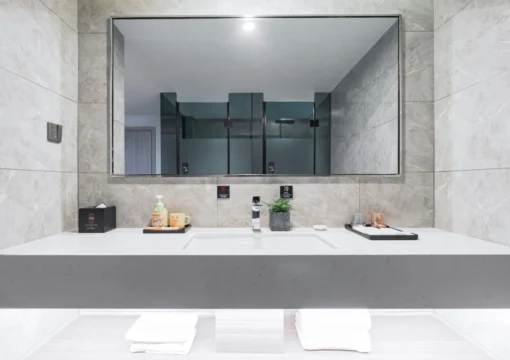 Family Theme Room With Spacious Play Area, LED UV Sterilization, And Children’s Play Tent