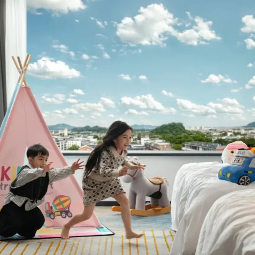 Family Theme Room With Spacious Play Area, LED UV Sterilization, And Children’s Play Tent