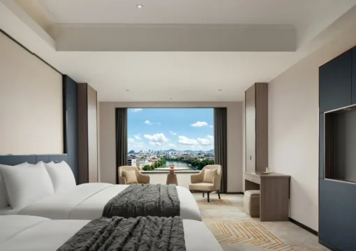 Four-Person City-View Family Room With Overlooking Cityscape And LED UV Sterilization