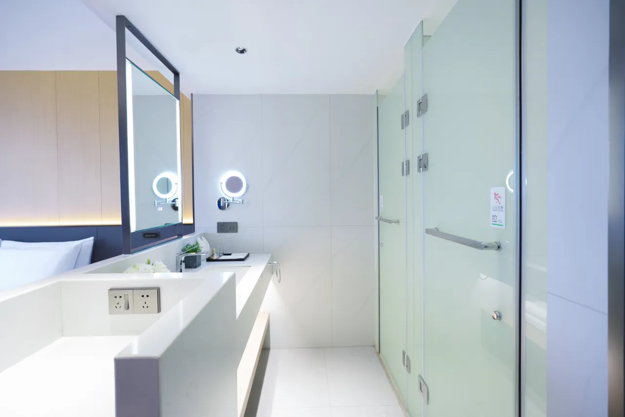 LiCLOUDS HOTEL (150)