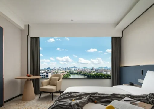 Linyu Street-View Two-Bedroom (Five-Person Family + TV Projection)